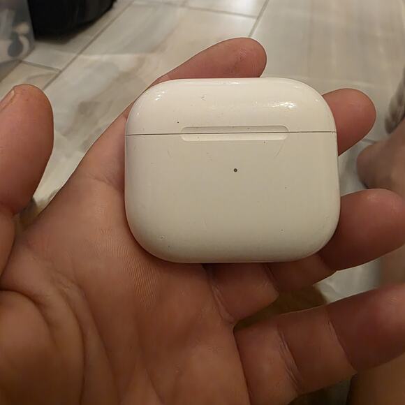 Apple Airpods 3rd Generation A2897 Lightning Charging Case rigth Earbud Only - Picture 13 of 13